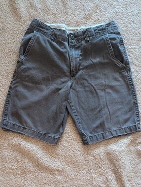 Old Navy Broke-In Khaki Shorts - Gray Size 30